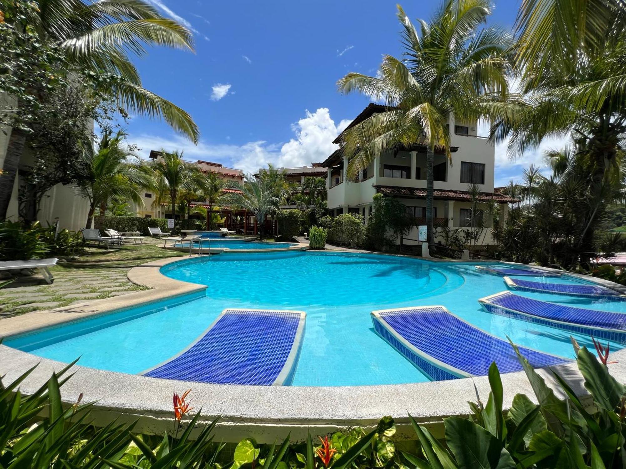 Tropical Gardens Suites And Apartments Coco Exterior foto