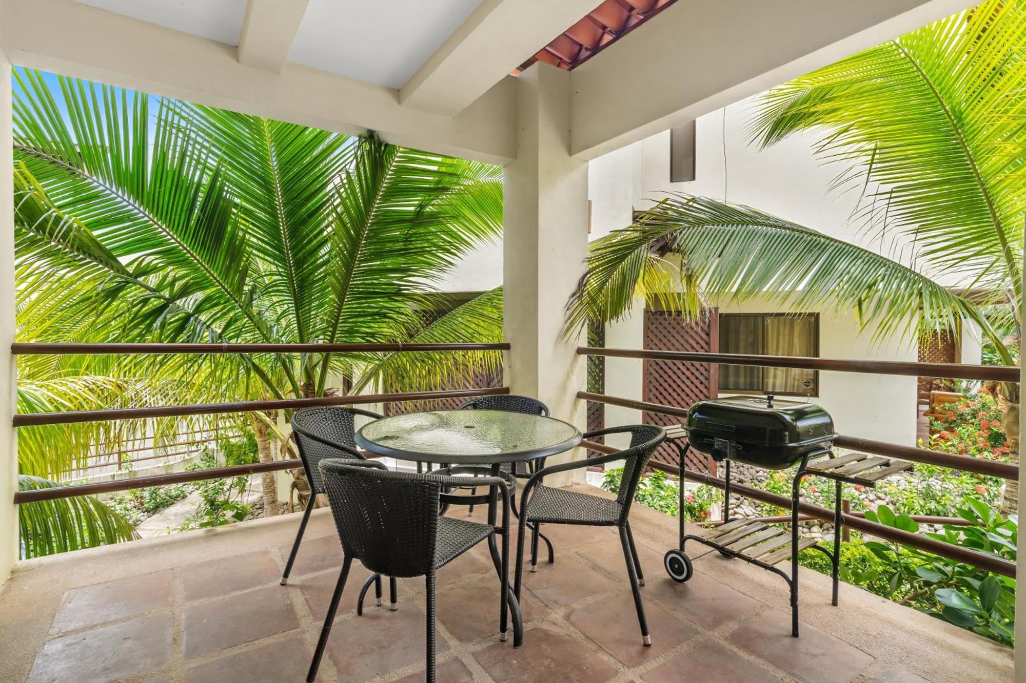 Tropical Gardens Suites And Apartments Coco Exterior foto
