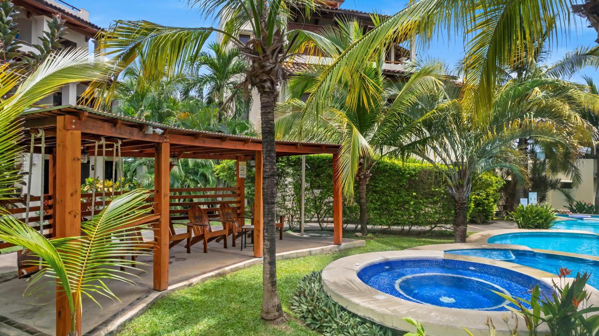 Tropical Gardens Suites And Apartments Coco Exterior foto