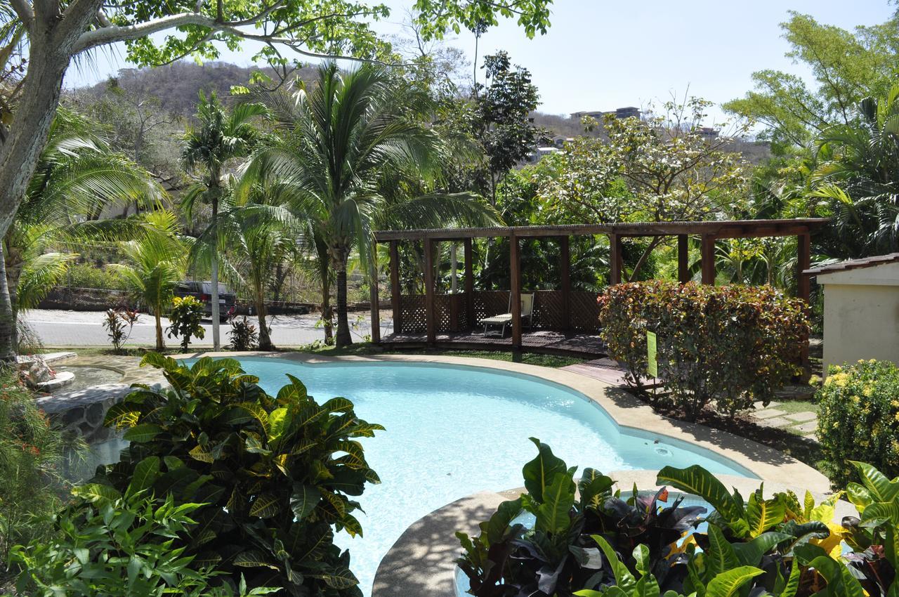 Tropical Gardens Suites And Apartments Coco Exterior foto
