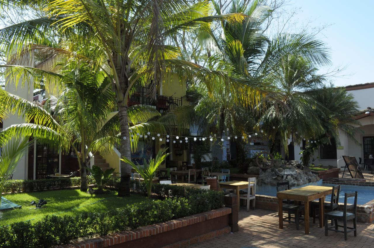 Tropical Gardens Suites And Apartments Coco Exterior foto